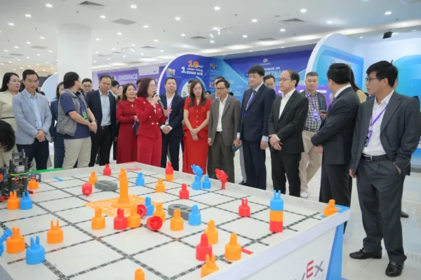 Lễ khai trương Hệ sinh thái STEM